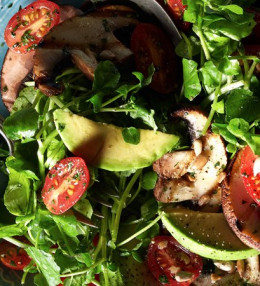 Ensalada de Berros con Aguacate y Portobello