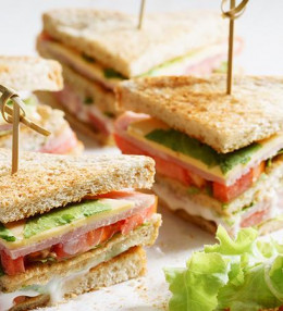 Triángulos de sándwich